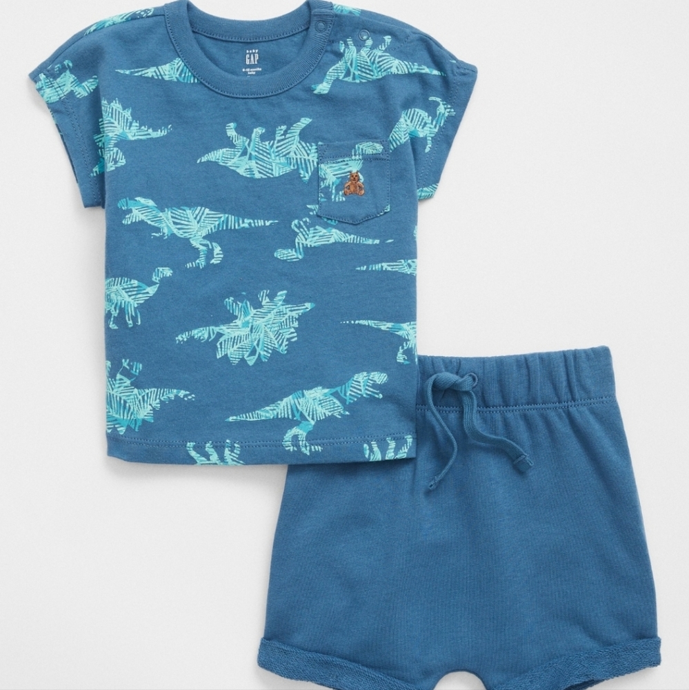 GAP Baby Boys 2 pc Dino Tee and shorts set. Size 6-12 months